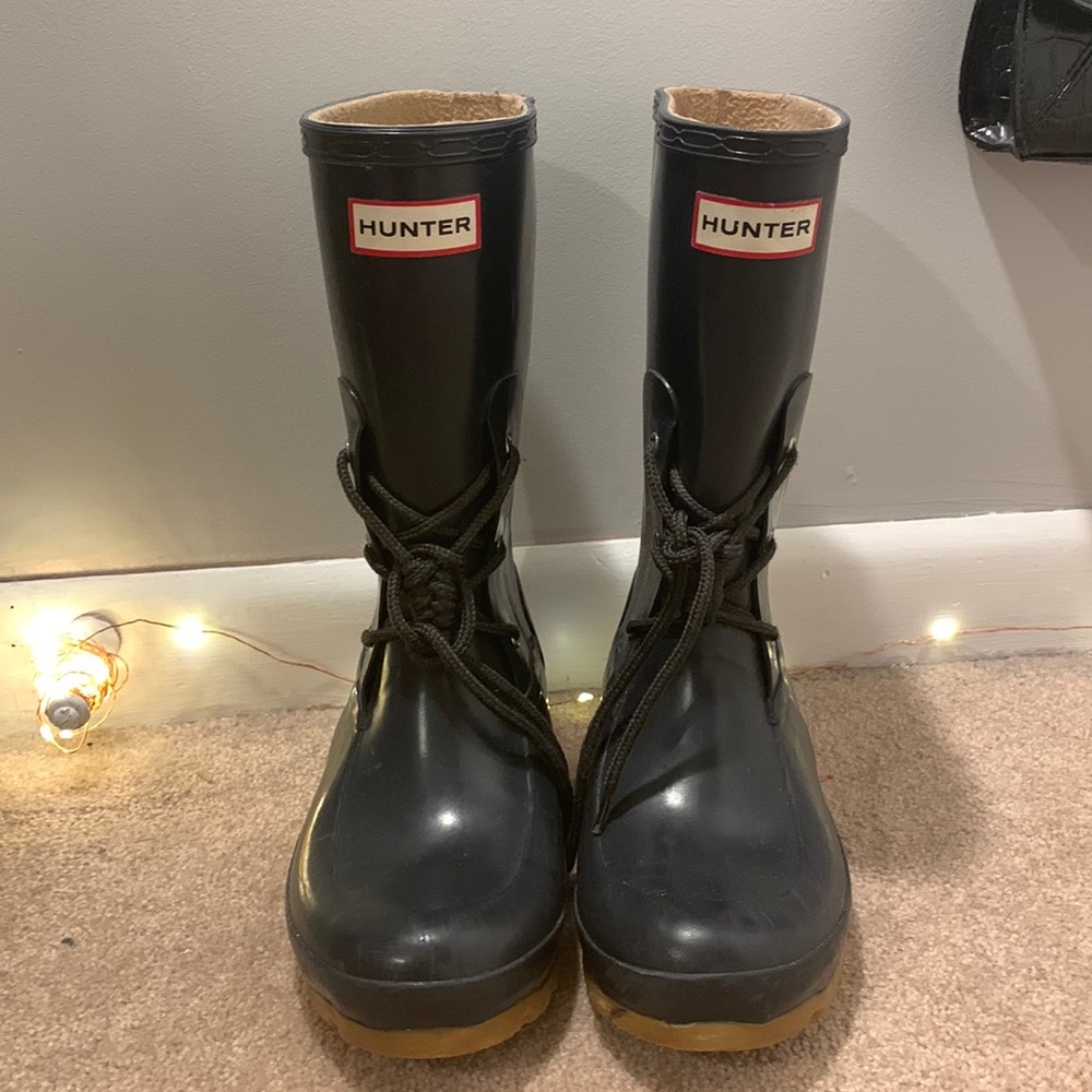 dark blue hunter boots “ackley” women’s size 5m like new